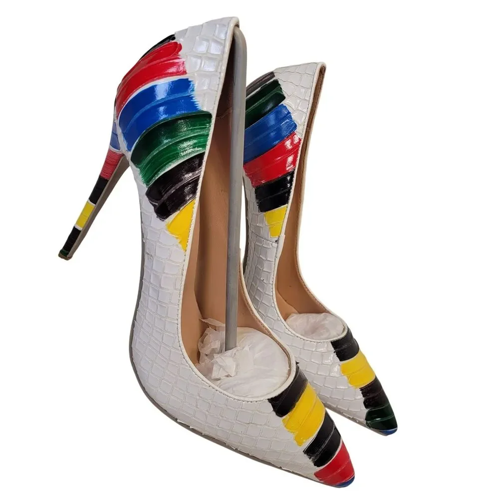Wetkiss women pointed